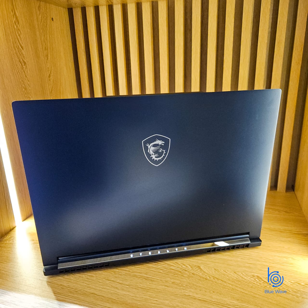MSI STEALTH 16 AI STUDIO A1V