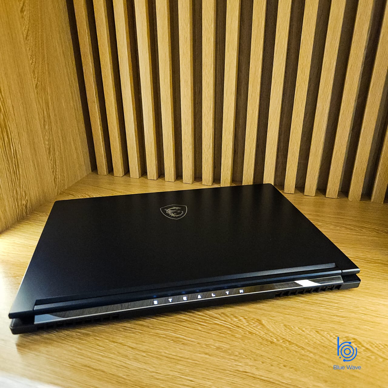 MSI STEALTH 16 AI STUDIO A1V
