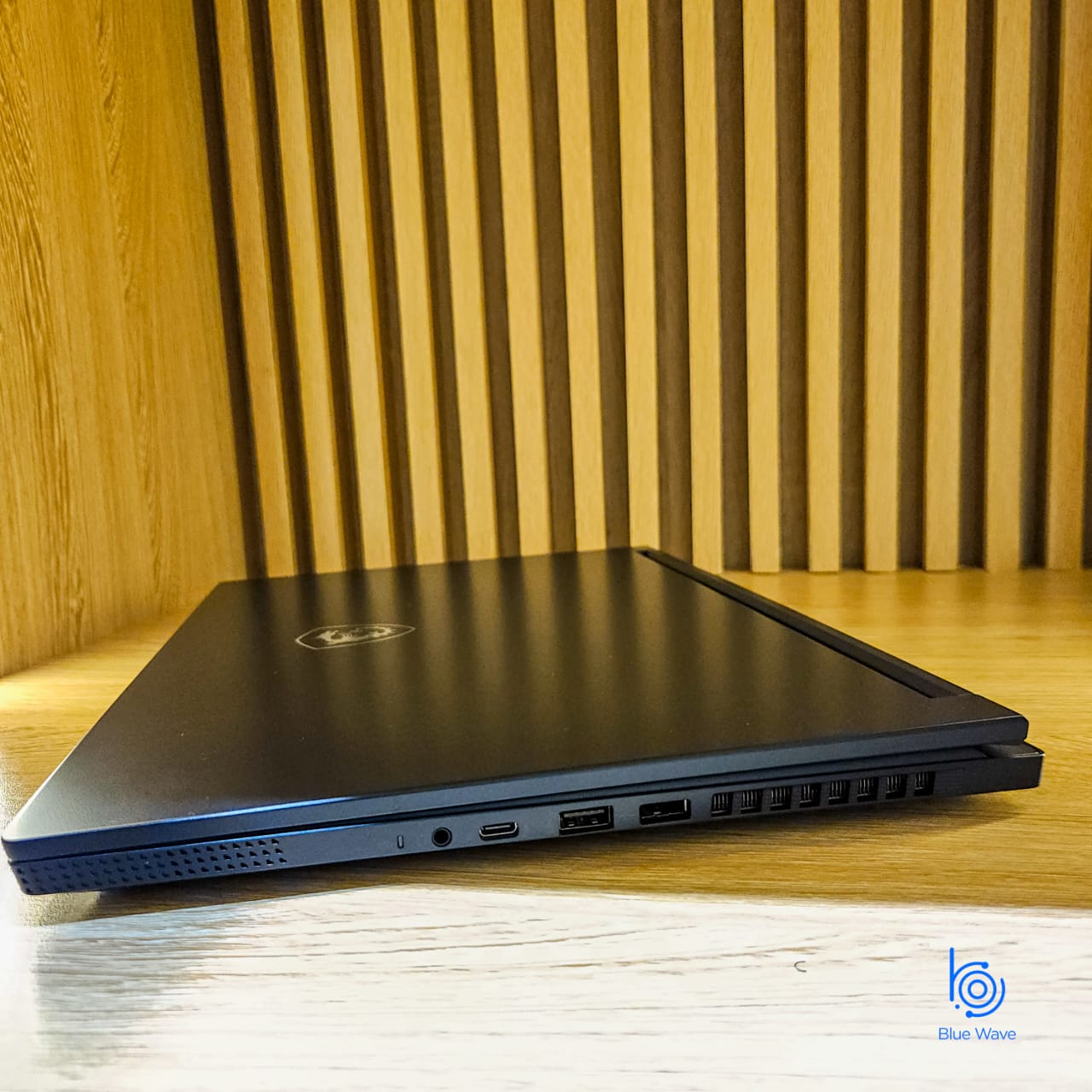 MSI STEALTH 16 AI STUDIO A1V