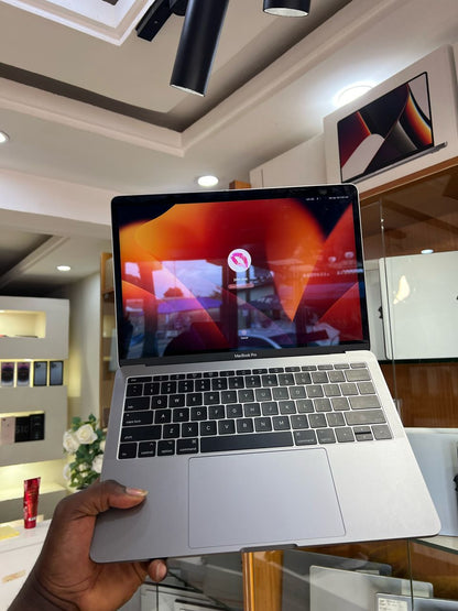2017 MACBOOK PRO